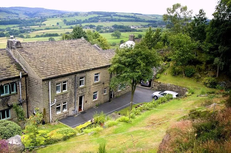 Cherry Tree Cottage pet friendly Ripponden near Halifax Yorkshire.