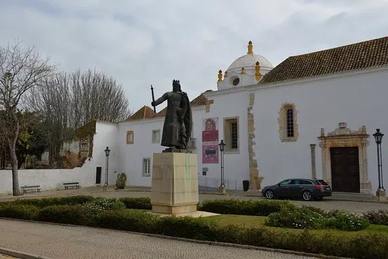 Statue of Dom Afonso III