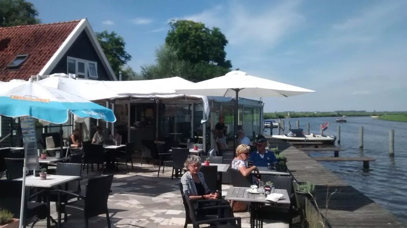 De Waterjuffers bij Vos