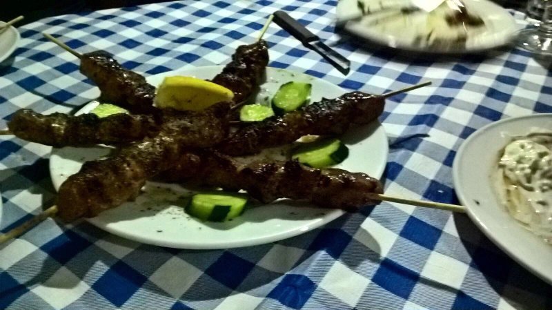 Mezedopoleio Tsipoura-diko Giorgos