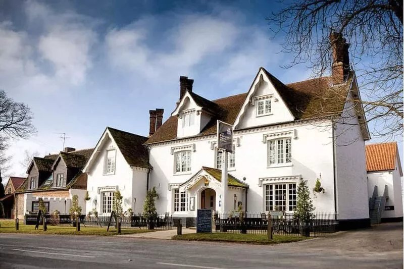Spacious period cottage walking distance to shop, cafe and pub