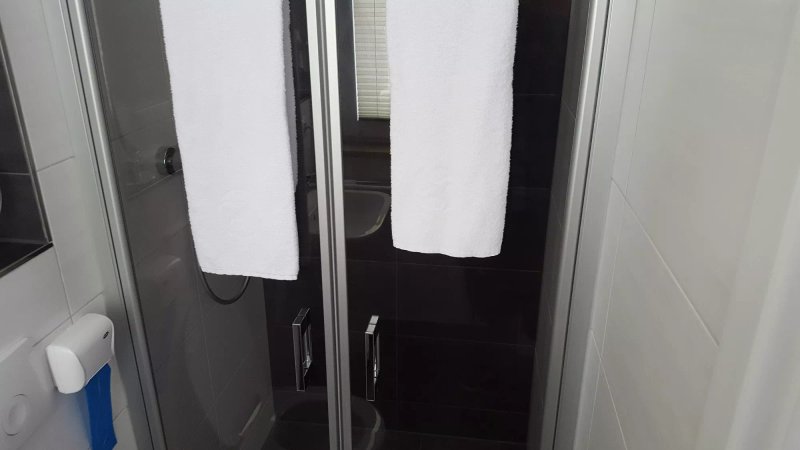 Hotel 37