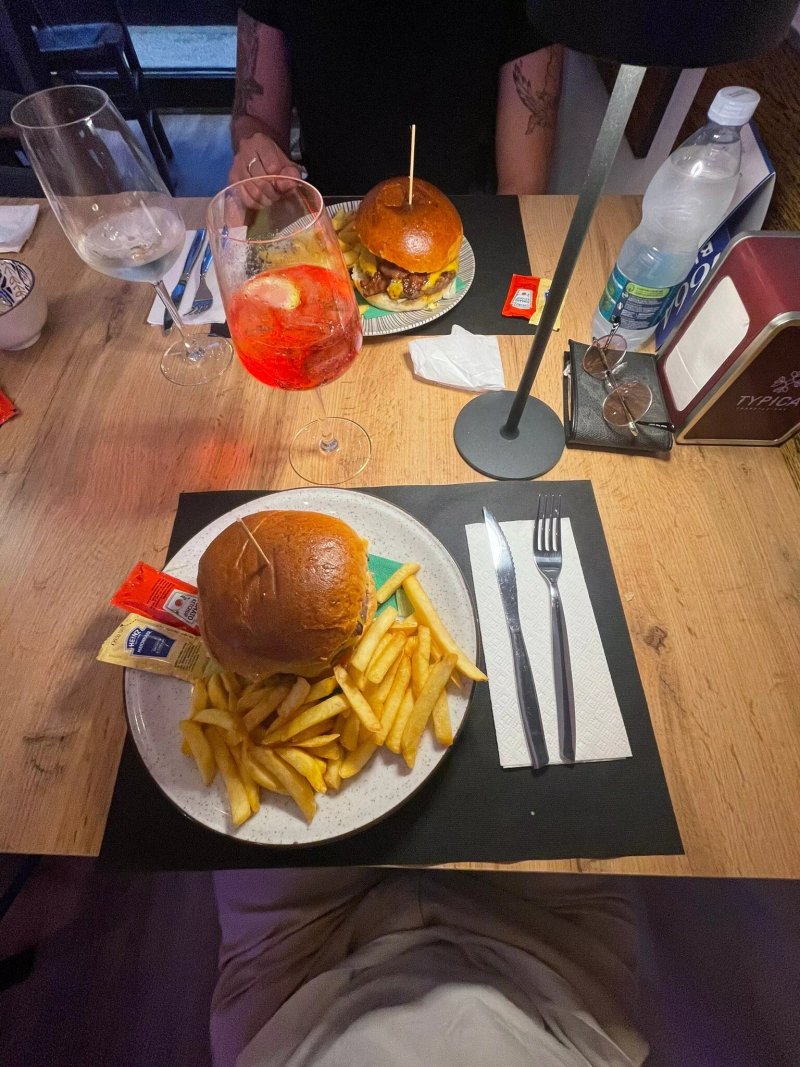 P&g Bar Food And Drink