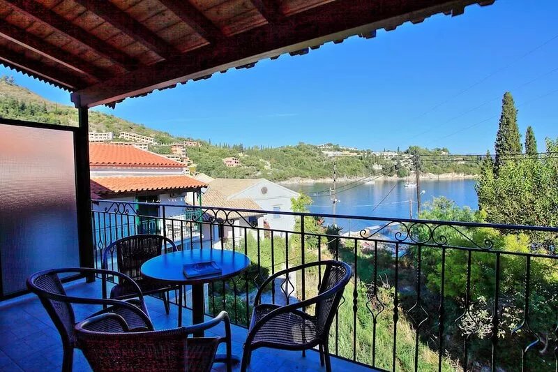 Mattheos House: A tranquil two bedroom apartment, just a few steps away from