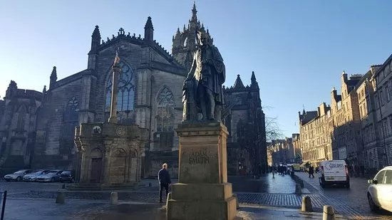 Adam Smith Statue