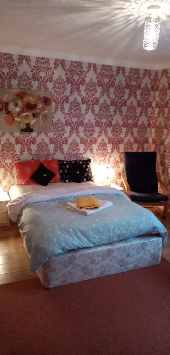Lincoln Apartment