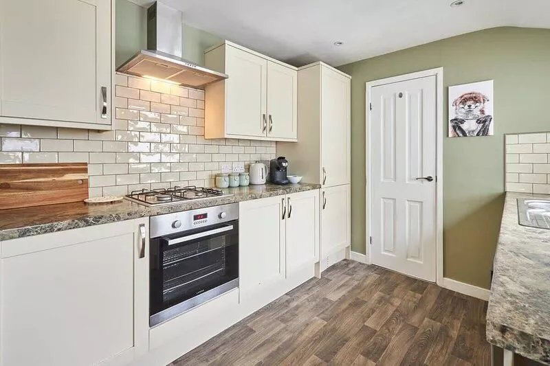 Host & Stay | Oliver's Den