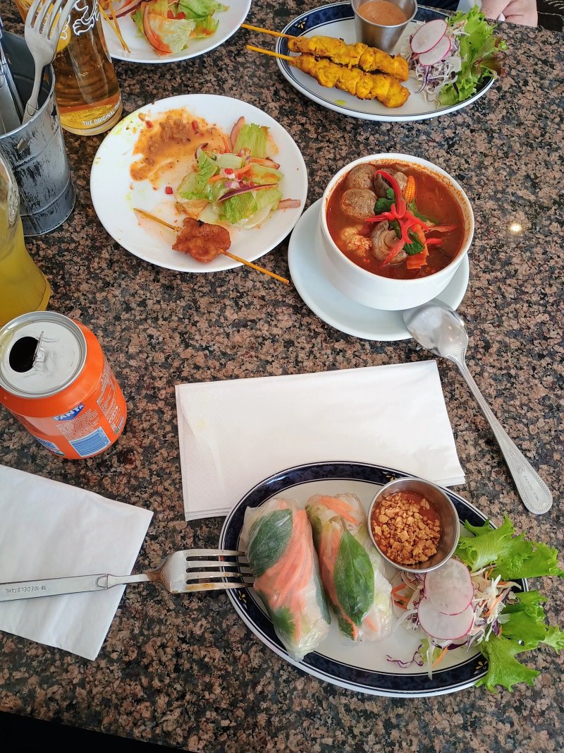 Tuk-tuk Thai Kitchen
