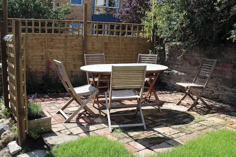 5 bedroom accommodation in Cowes