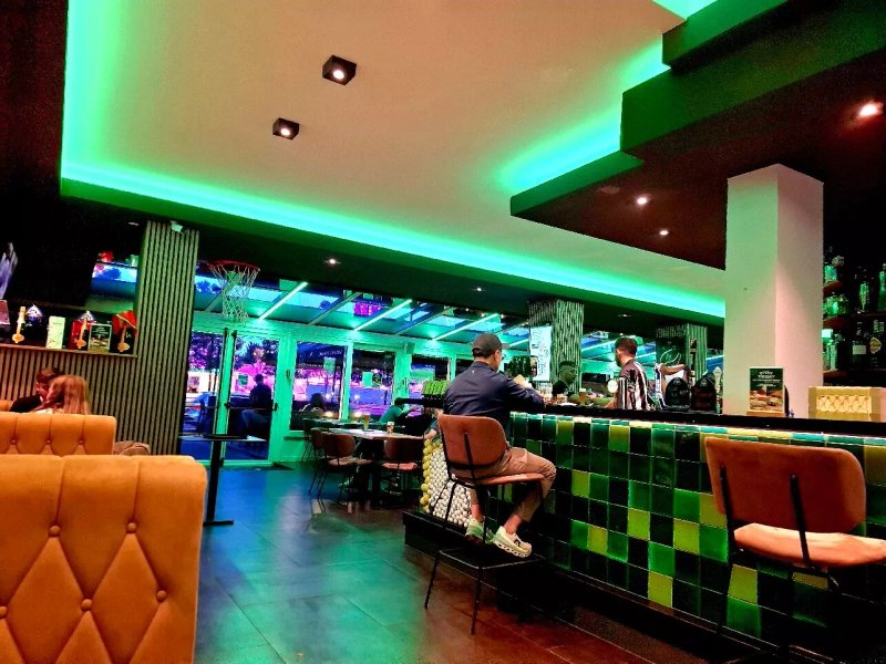 The SpoT Luxembourg Sports House - Trendy Kitchen