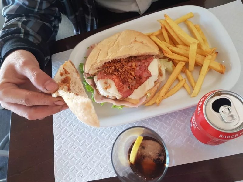 Dreams Burger