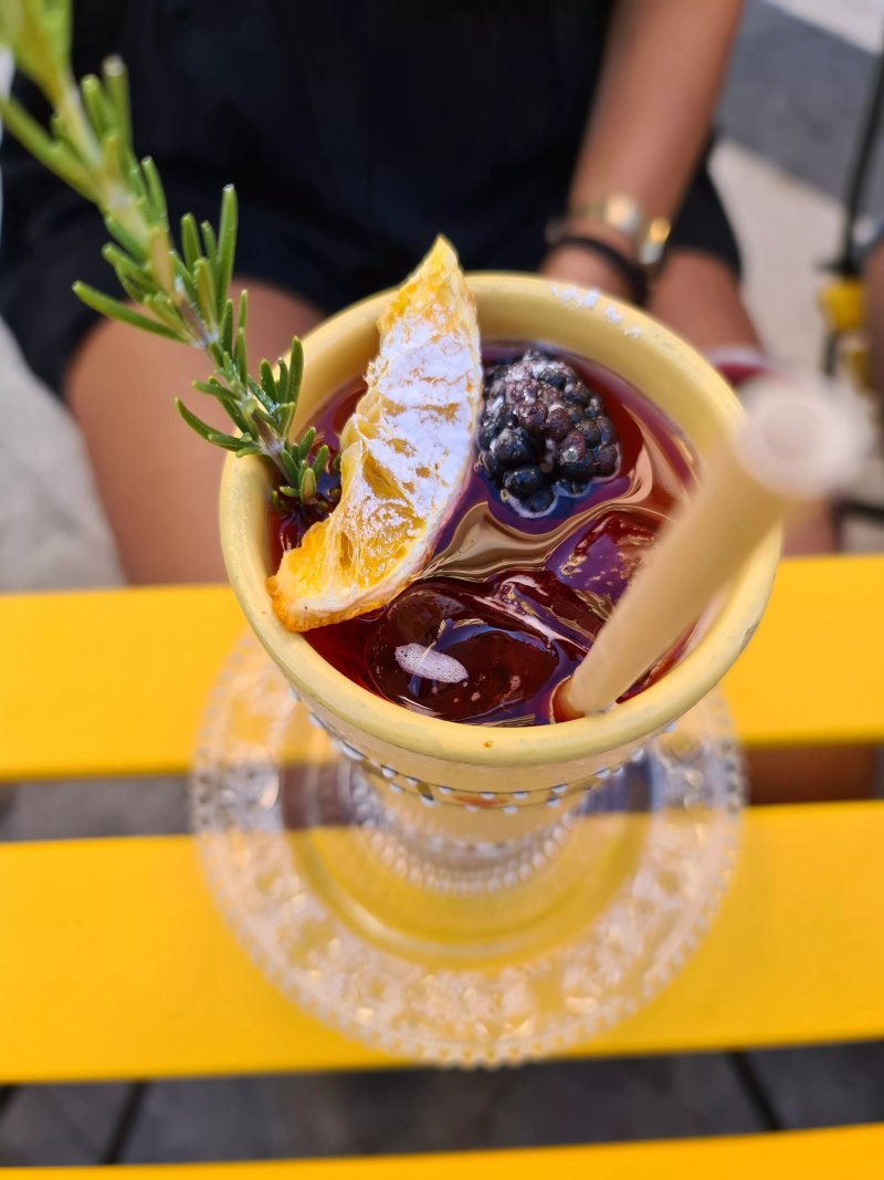 Al Vagone mixology bar