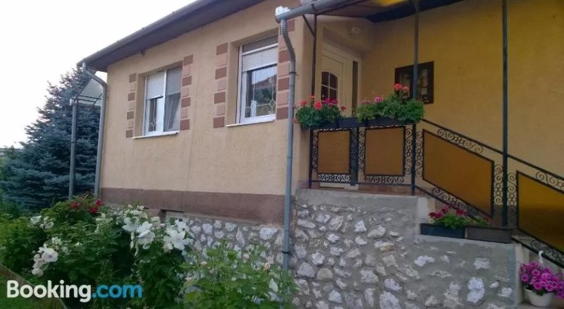 Kiskozi Vendeghaz Guest House