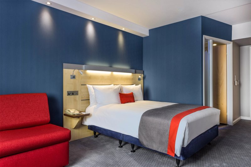 Holiday Inn Express London - Watford Junction, an IHG hotel
