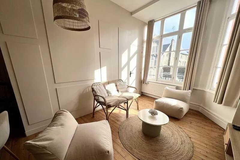 Whole apartment: the cosmo