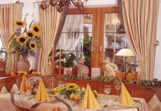 Hotel-Gasthof Vierjahreszeiten