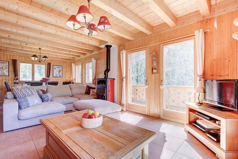 Luxury Chalet In A Beautiful Setting, Close To A Main Ski Lift