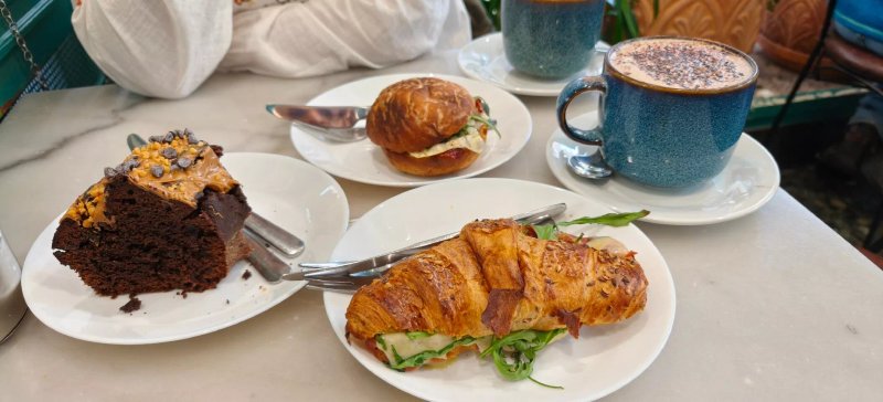 Cafe de la Riviere - Cuesta de San Vicente