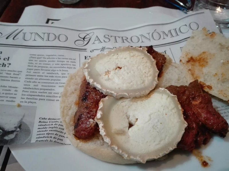Hostal Restaurante La Campana