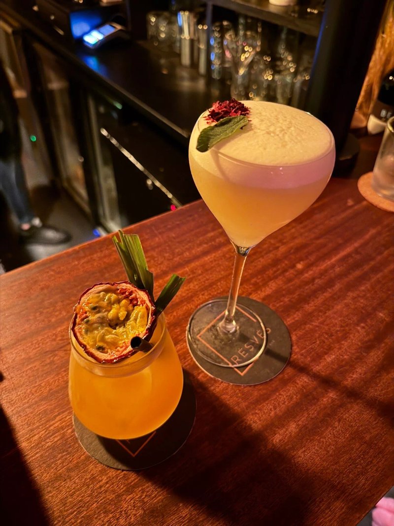 Resves Street Bar