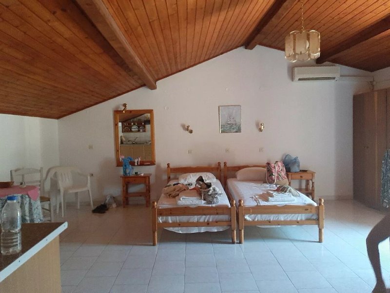 Alekos Rooms and Apartments