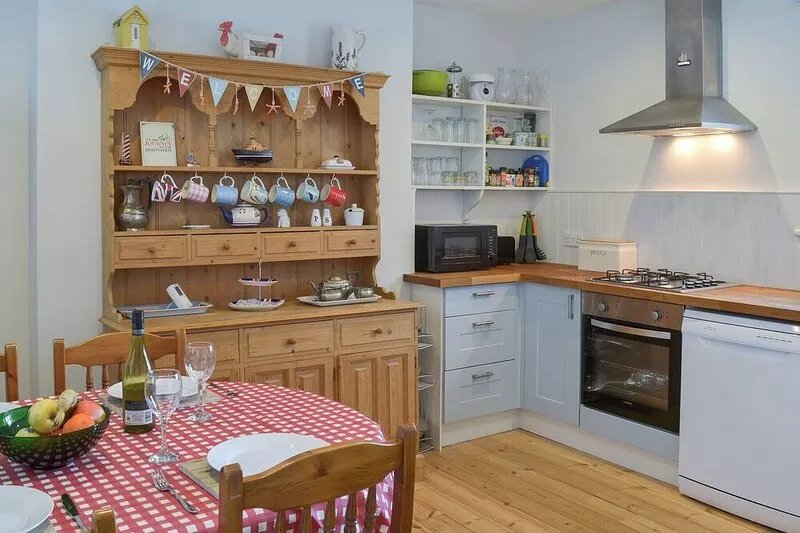3 bedroom accommodation in Turnchapel, near Plymouth
