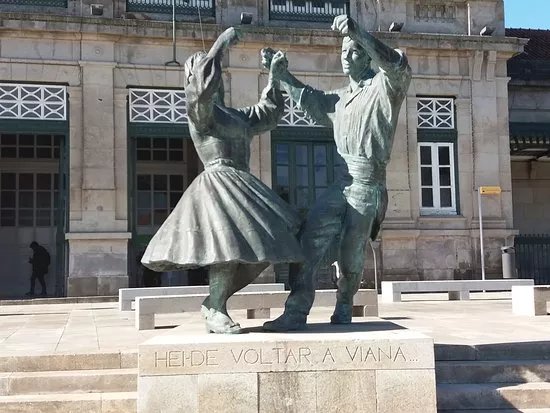 Escultura Vira Maria, Vira Manel