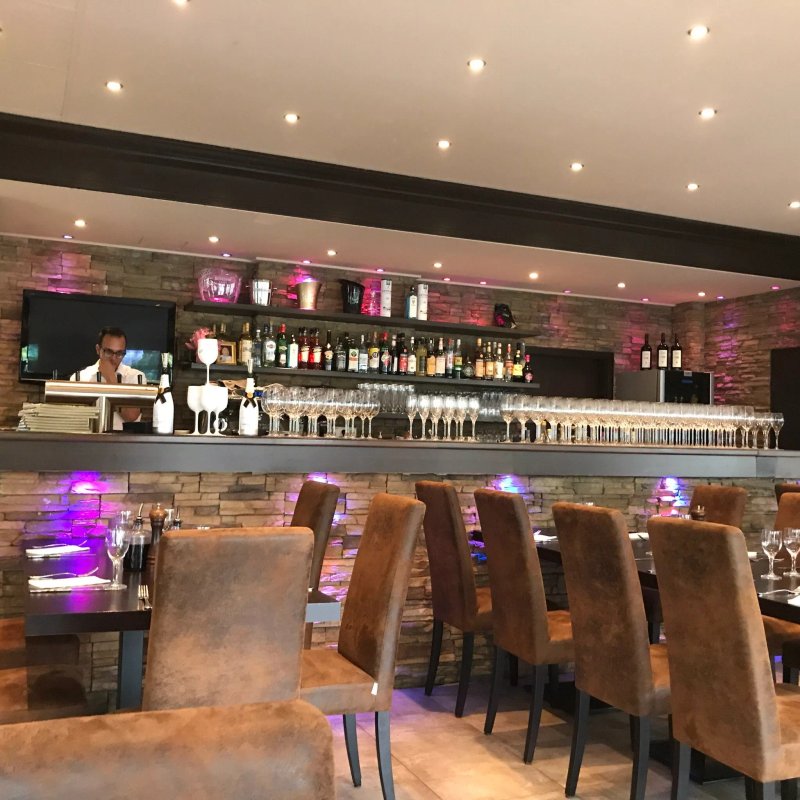 Marcos Pizza Bar Lounge