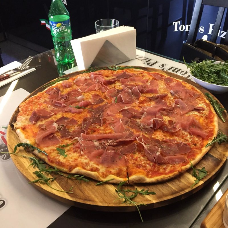 Toni's Pizza