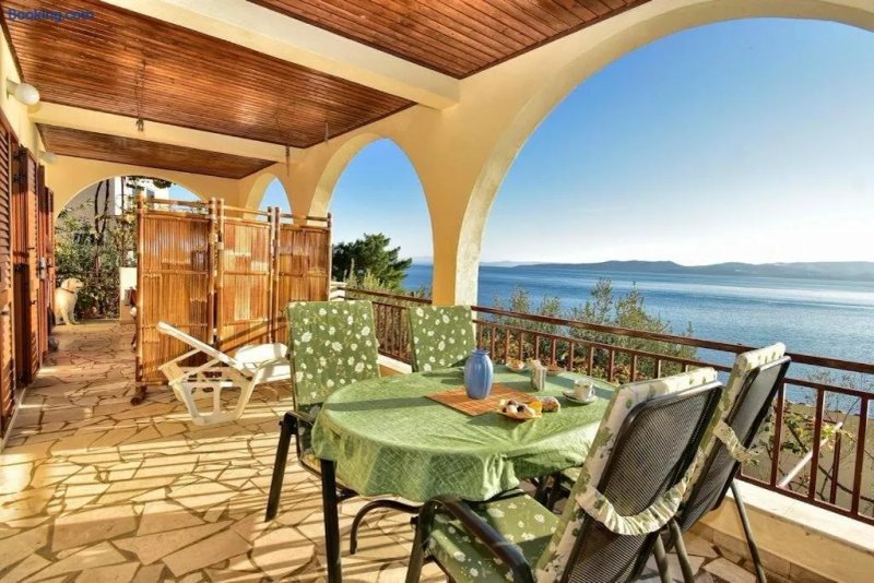 Apartments Zana 77