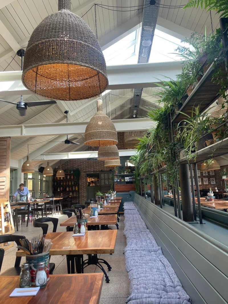 Tin Roof Cafeteria and Bakery