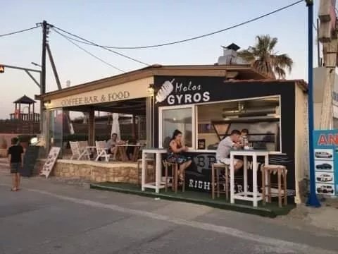 Molos Bar and Restaurant