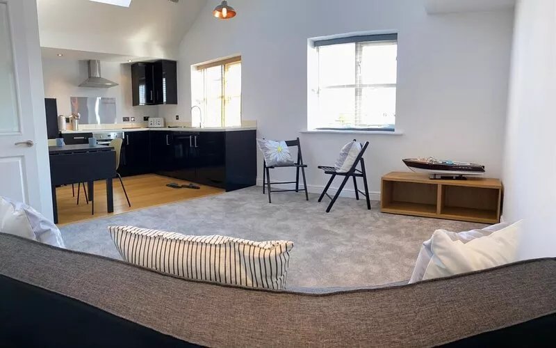New Modern 1 Bedroom Apartment