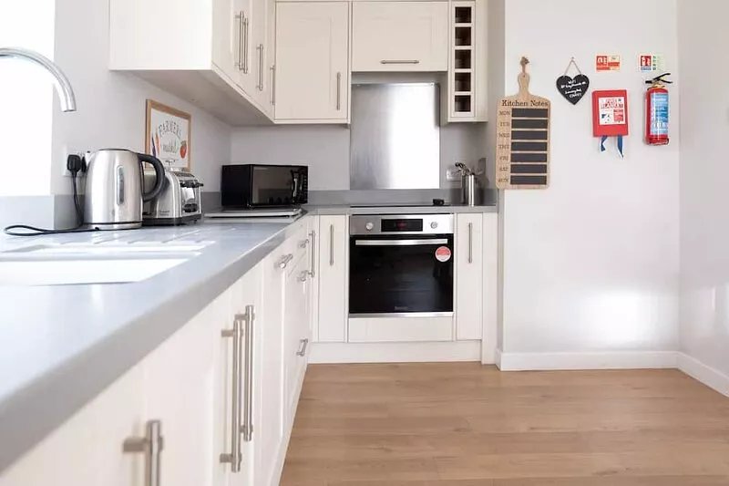 Briar - sleeps 4 guests  in 3 bedrooms