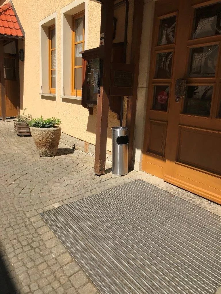 Amselgrundschloesschen