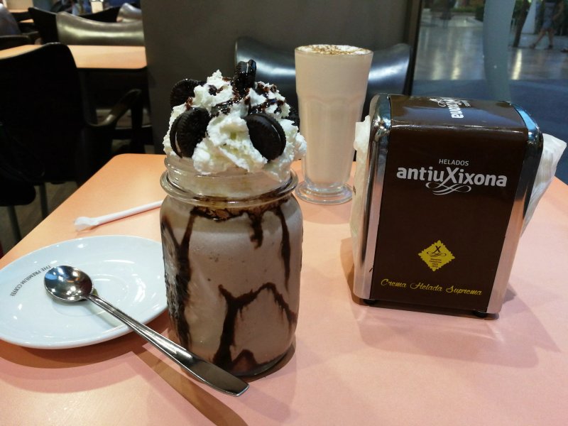 Heladeria Gelats Guti - Antiu Xixona - Xixona