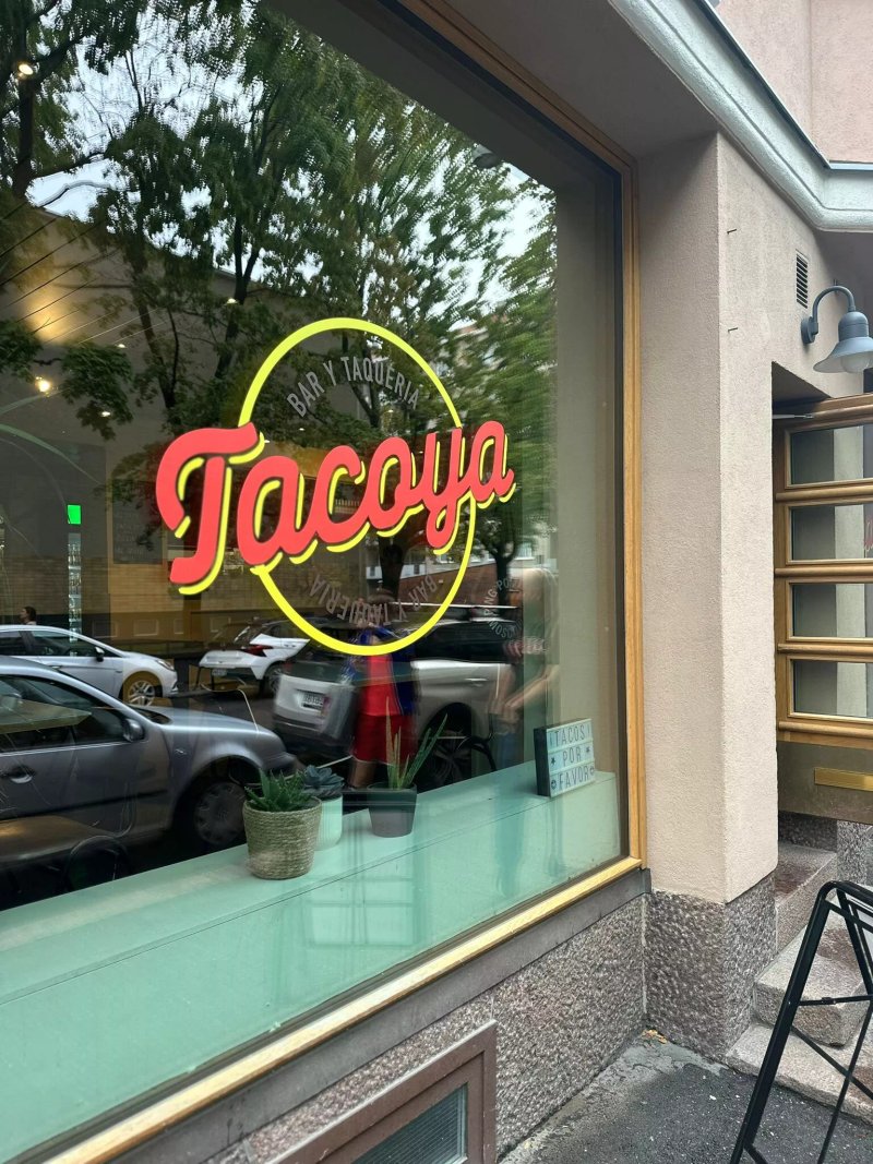 Tacoya Bar Y Taqueria