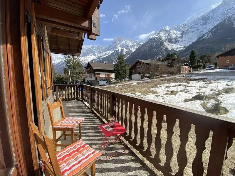 Unique family "Vintage" chalet at the foot of Mont Blanc