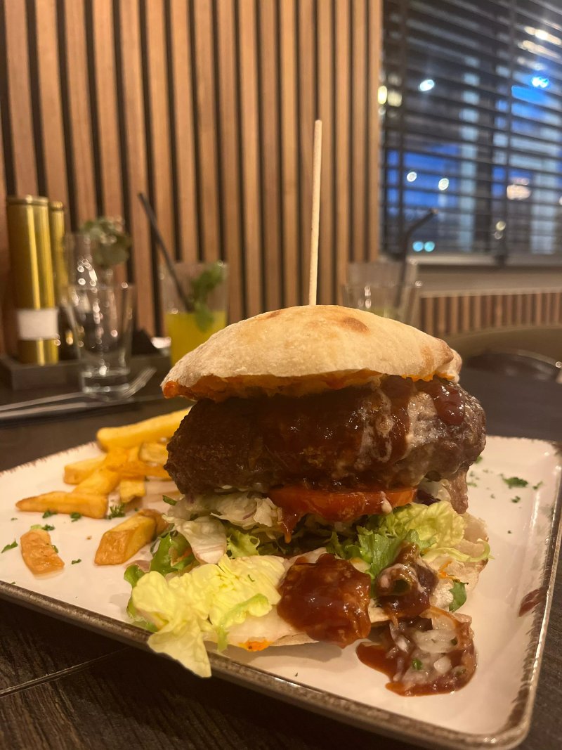 Magare Hotel & Restaurant