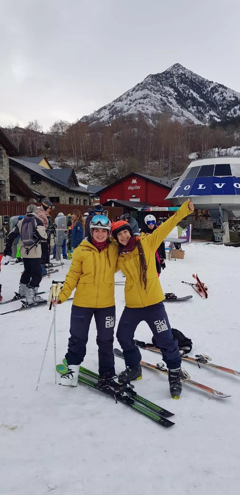 SkiBase - Escuela de Esqui y Snowboard