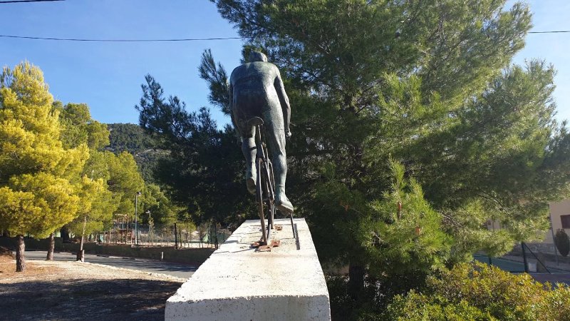 Monumento Al Ciclista
