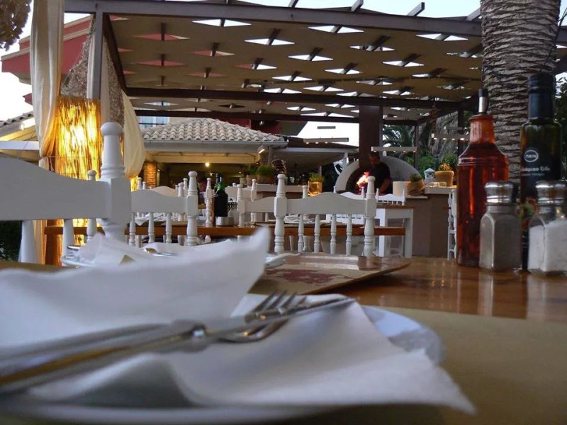 La Taverna Pizzeria Cucina Italiana a creca