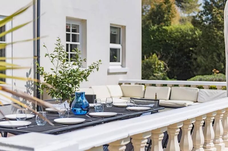 Burleigh House by Bloom Stays - sleeps 12 guests  in 6 bedrooms