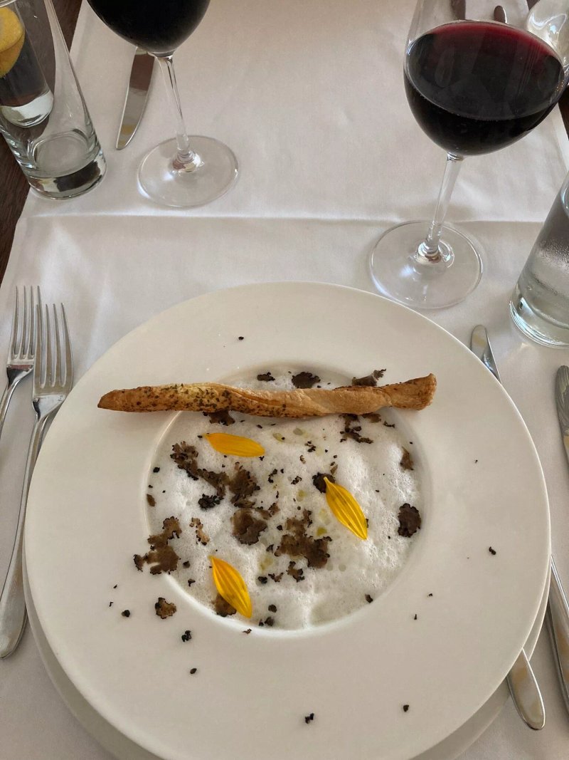 Roeschenzerhof Restaurant and Hotel