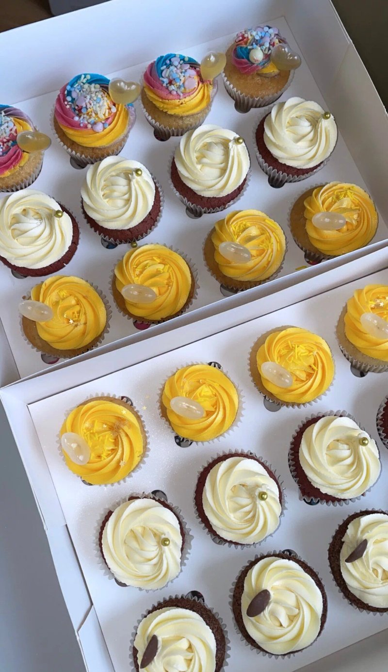 Kisses & Cupcakes
