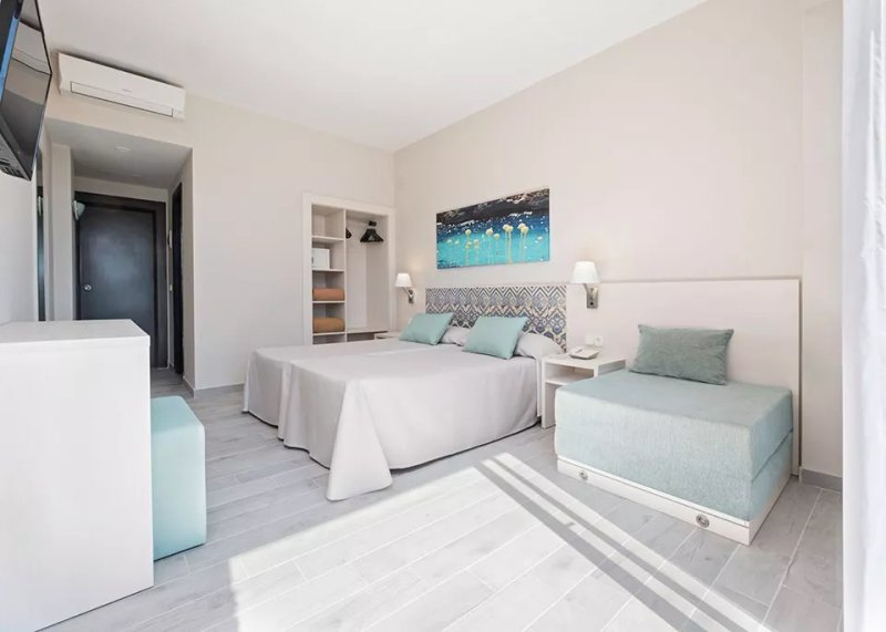 azuLine Hotel Llevant