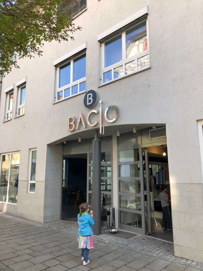 Eiscafe Bacio