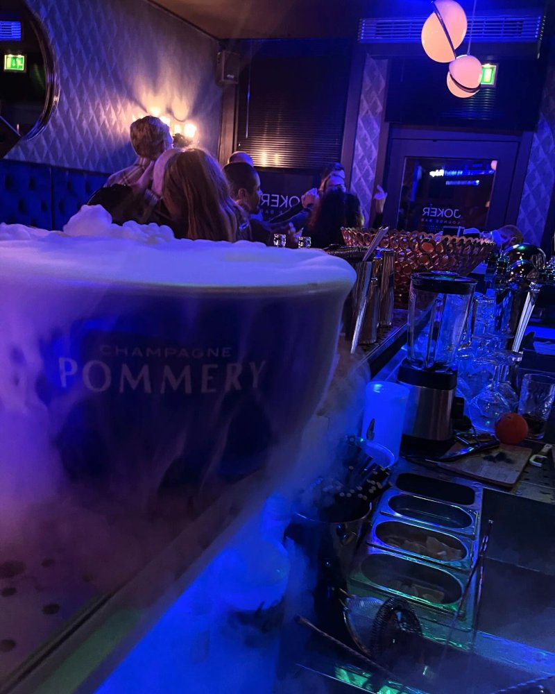 Joker Loungebar