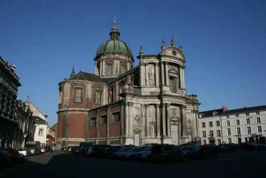 Cathedral de St-Aubain (St. Aubain Cathedral)