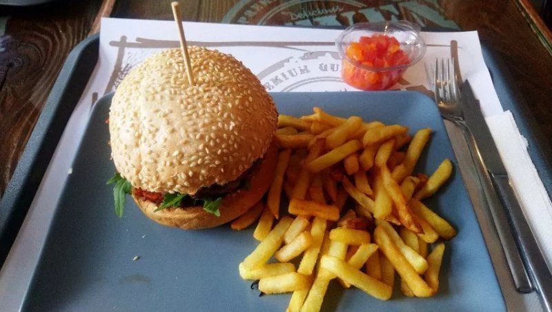 Eleven Street Food